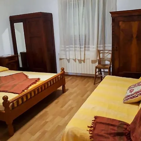 Marko Monterosso, Comfy With A Friendly Host 츠르베니 브르흐